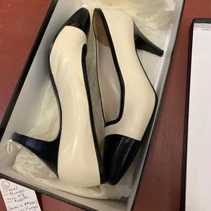 Chanel Classic Pumps Size 37